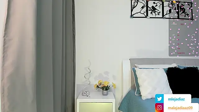 MalejaDiaz  online show from 17, 2, 2025