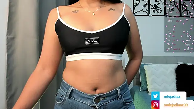 MalejaDiaz  online show from 25, 2, 2025