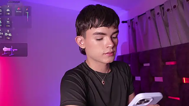 Angelo 018 online show from 9, 10, 2025