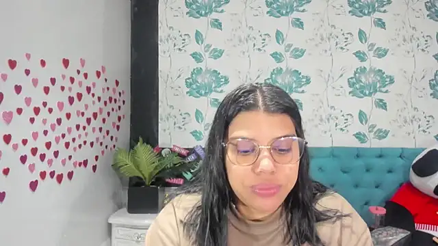 LindaBreeS online show from 6, 2, 2025