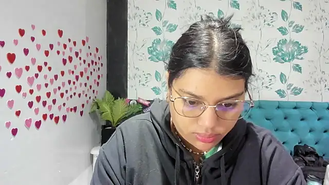 LindaBreeS online show from 14, 2, 2025