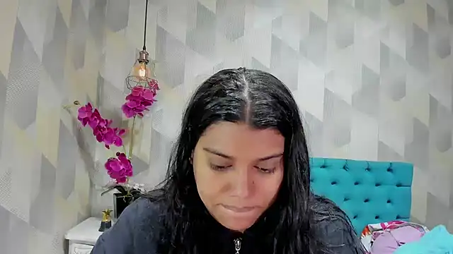 LindaBreeS online show from 10, 10, 2025