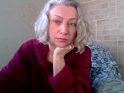 Lorie Carrie online show from 6, 3, 2026