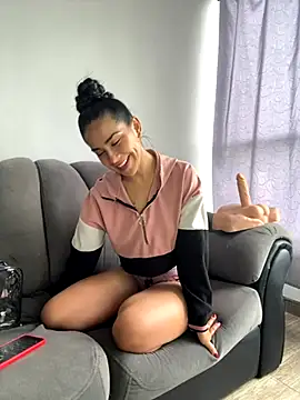 Snapshot of Nikothyna chatting on 19, 11, 2025 Nikothyna online show from 19, 11, 2025