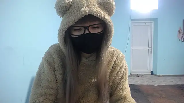 elllaaxx online show from 6, 3, 2025