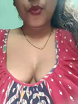 Snapshot of sexyindi_couple chatting on 25, 1, 2025 sexyindi couple online show from 25, 1, 2025