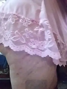 Snapshot of Lucia8600 chatting on 5, 11, 2025 Lucia8600 online show from 5, 11, 2025