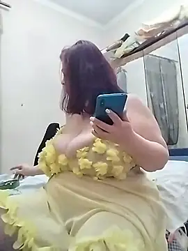 Snapshot of Lucia8600 chatting on 18, 11, 2025 Lucia8600 online show from 18, 11, 2025