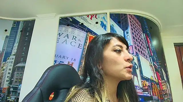 Naughty Kittenm online show from 19, 3, 2026