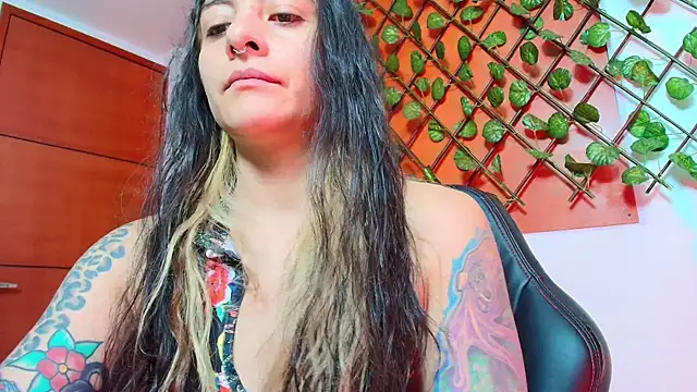 Naughty Kittenm online show from 7, 4, 2026