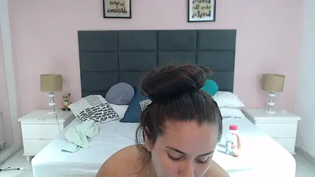 MadisonJenner online show from 21, 12, 2024