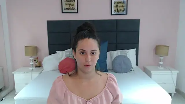 Snapshot of MadisonJenner chatting on 29, 12, 2024 MadisonJenner online show from 29, 12, 2024