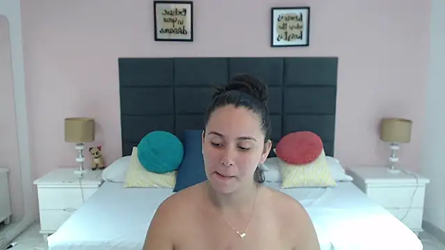 MadisonJenner online show from 9, 1, 2025