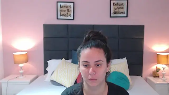 MadisonJenner online show from 1, 2, 2025