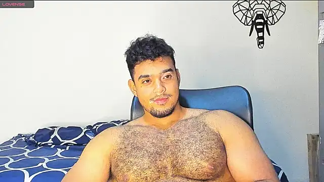 Snapshot of Big_furry_bear13 chatting on 19, 12, 2024 Big furry bear13 online show from 19, 12, 2024