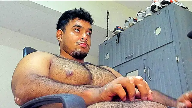 Snapshot of Big_furry_bear13 chatting on 8, 1, 2025 Big furry bear13 online show from 8, 1, 2025