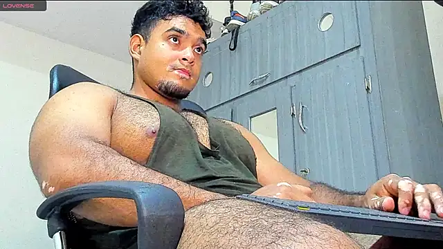 Snapshot of Big_furry_bear13 chatting on 9, 1, 2025 Big furry bear13 online show from 9, 1, 2025