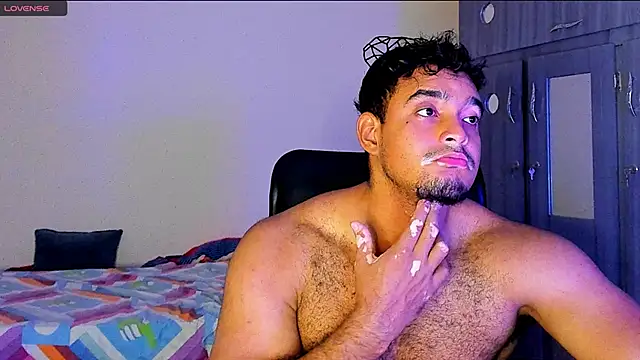 Snapshot of Big_furry_bear13 chatting on 24, 1, 2025 Big furry bear13 online show from 24, 1, 2025