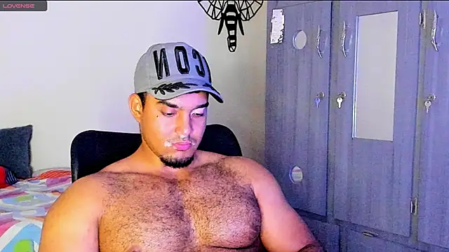 Snapshot of Big_furry_bear13 chatting on 29, 1, 2025 Big furry bear13 online show from 29, 1, 2025