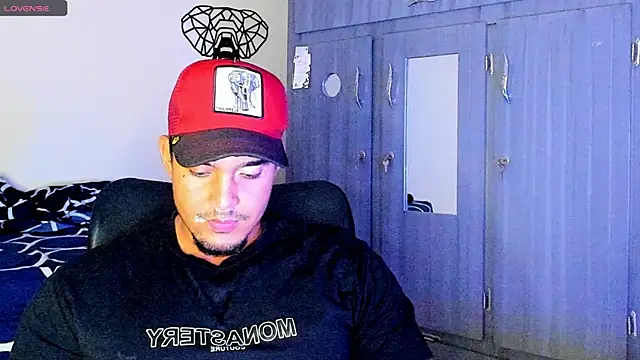 Snapshot of Big_furry_bear13 chatting on 1, 2, 2025 Big furry bear13 online show from 1, 2, 2025