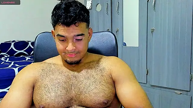 Snapshot of Big_furry_bear13 chatting on 4, 2, 2025 Big furry bear13 online show from 4, 2, 2025