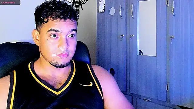 Snapshot of Big_furry_bear13 chatting on 8, 2, 2025 Big furry bear13 online show from 8, 2, 2025