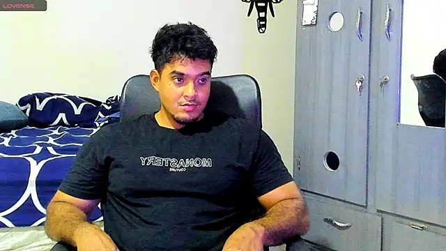 Snapshot of Big_furry_bear13 chatting on 5, 3, 2025 Big furry bear13 online show from 5, 3, 2025