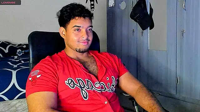 Snapshot of Big_furry_bear13 chatting on 6, 3, 2025 Big furry bear13 online show from 6, 3, 2025