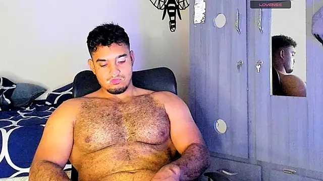 Snapshot of Big_furry_bear13 chatting on 14, 3, 2025 Big furry bear13 online show from 14, 3, 2025