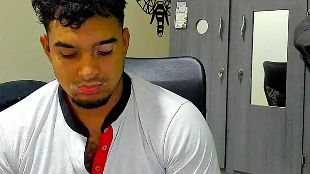 Snapshot of Big_furry_bear13 chatting on 18, 3, 2025 Big furry bear13 online show from 18, 3, 2025