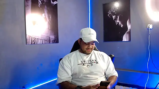 Snapshot of Big_furry_bear13 chatting on 22, 9, 2025 Big furry bear13 online show from 22, 9, 2025