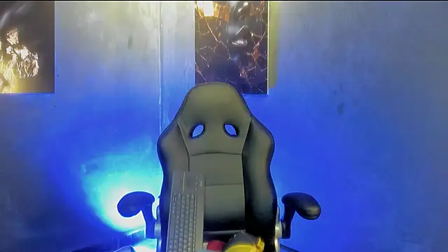 Snapshot of Big_furry_bear13 chatting on 30, 9, 2025 Big furry bear13 online show from 30, 9, 2025