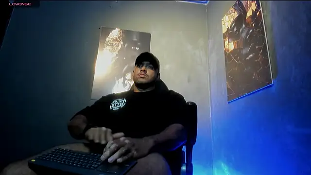 Snapshot of Big_furry_bear13 chatting on 3, 10, 2025 Big furry bear13 online show from 3, 10, 2025