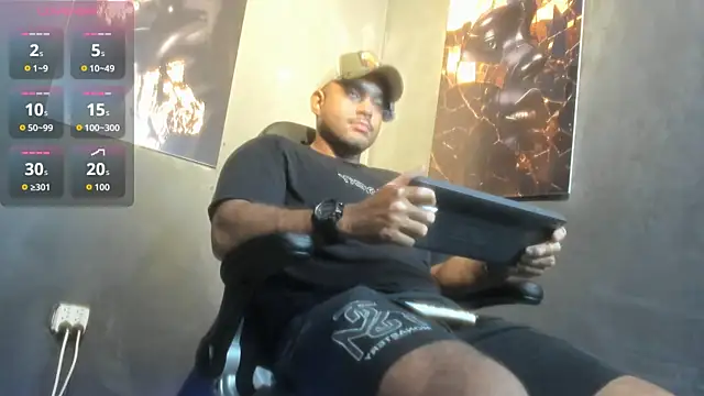 Snapshot of Big_furry_bear13 chatting on 6, 10, 2025 Big furry bear13 online show from 6, 10, 2025