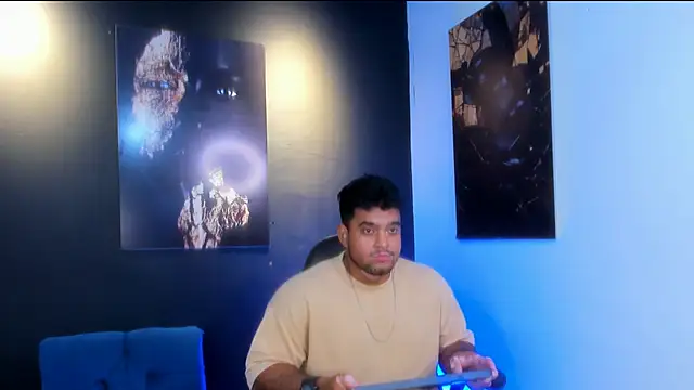 Snapshot of Big_furry_bear13 chatting on 30, 10, 2025 Big furry bear13 online show from 30, 10, 2025