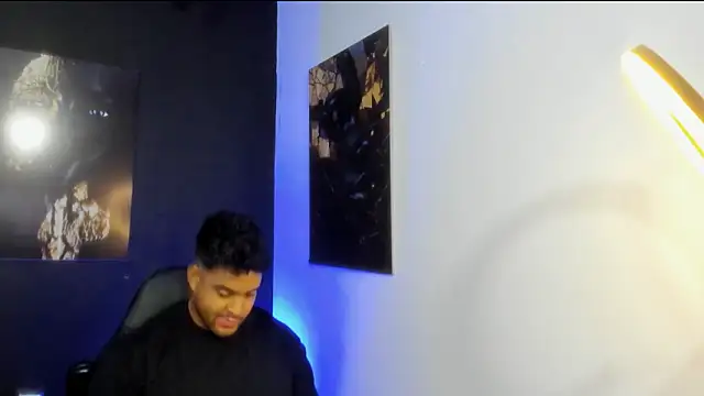 Snapshot of Big_furry_bear13 chatting on 15, 11, 2025 Big furry bear13 online show from 15, 11, 2025