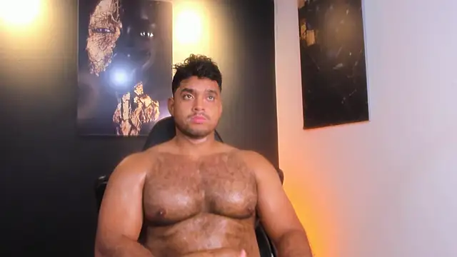 Snapshot of Big_furry_bear13 chatting on 16, 11, 2025 Big furry bear13 online show from 16, 11, 2025