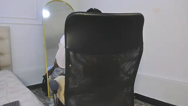 Big furry bear13 online show from 5, 2, 2026