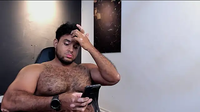 Big furry bear13 online show from 17, 3, 2026