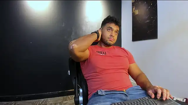 Big furry bear13 online show from 11, 4, 2026