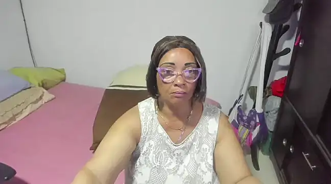 Snapshot of Mrs_mommy_ chatting on 13, 1, 2025 Mrs mommy online show from 13, 1, 2025