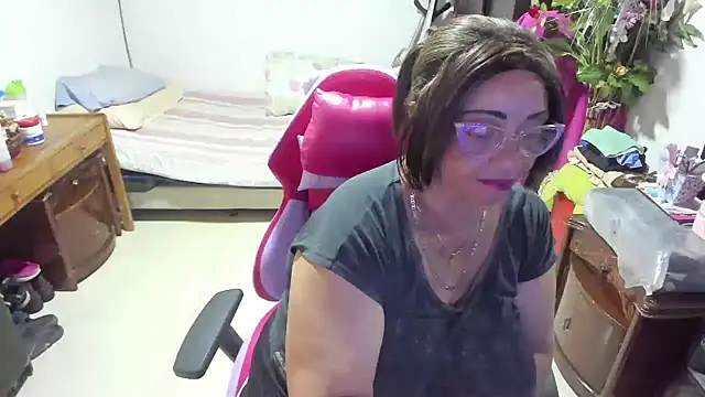 Snapshot of Mrs_mommy_ chatting on 3, 2, 2025 Mrs mommy online show from 3, 2, 2025