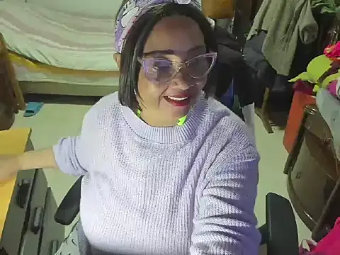 Snapshot of Mrs_mommy_ chatting on 12, 3, 2025 Mrs mommy online show from 12, 3, 2025