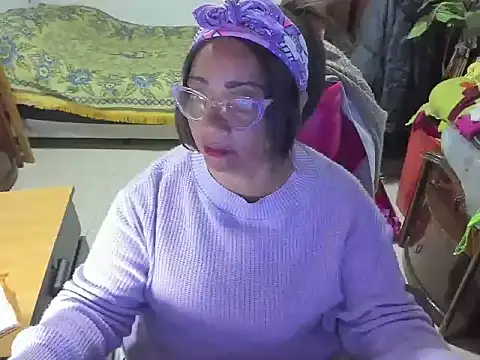 Snapshot of Mrs_mommy_ chatting on 13, 3, 2025 Mrs mommy online show from 13, 3, 2025