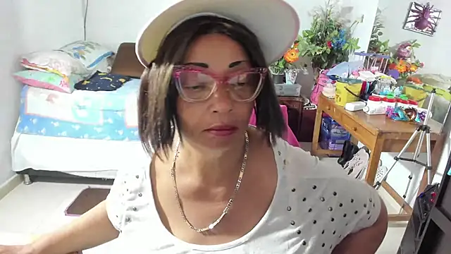 Snapshot of Mrs_mommy_ chatting on 3, 10, 2025 Mrs mommy online show from 3, 10, 2025