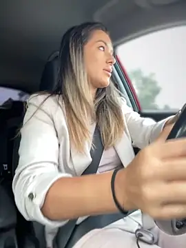 HotXMom online show from 16, 9, 2025