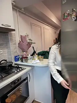 HotXMom online show from 5, 2, 2026