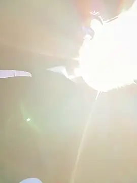 HotXMom online show from 18, 4, 2026