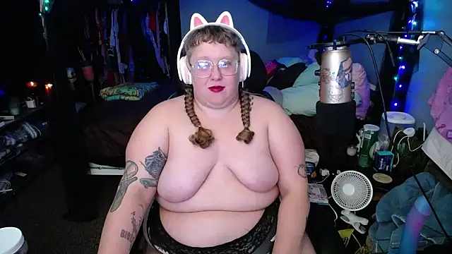 Snapshot of FatVeronica chatting on 8, 2, 2025 FatVeronica online show from 8, 2, 2025