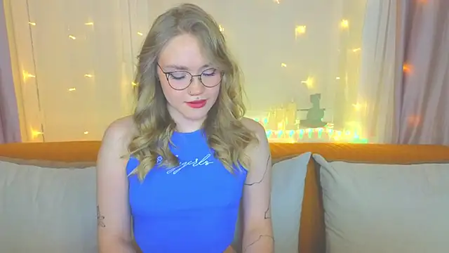 Aurora Golden1 online show from 9, 2, 2025